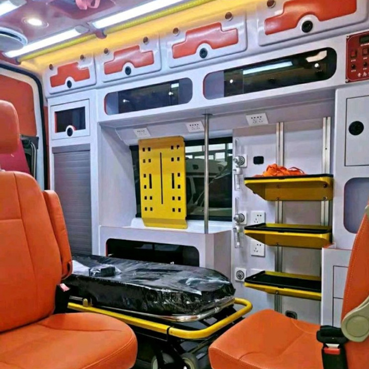 揭阳长途救护车护送病人租赁价格